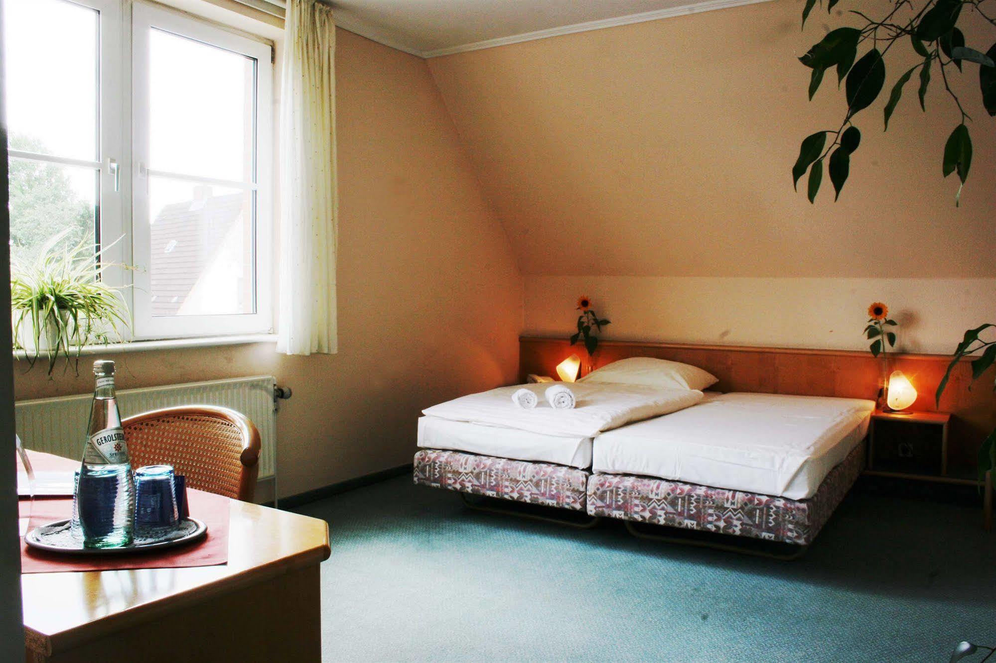 Hotel Zum Ratsherrn Lubeck Exterior photo